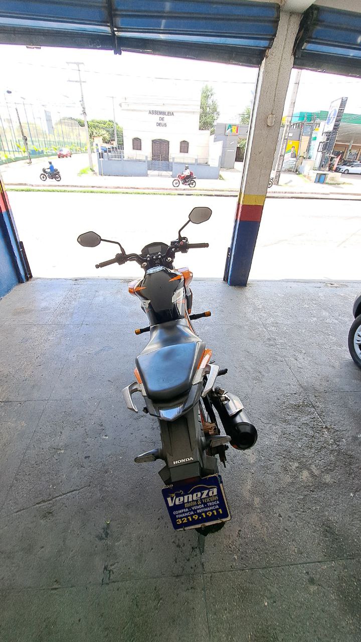 HONDA CB 250F TWISTER ABS POR CIMA